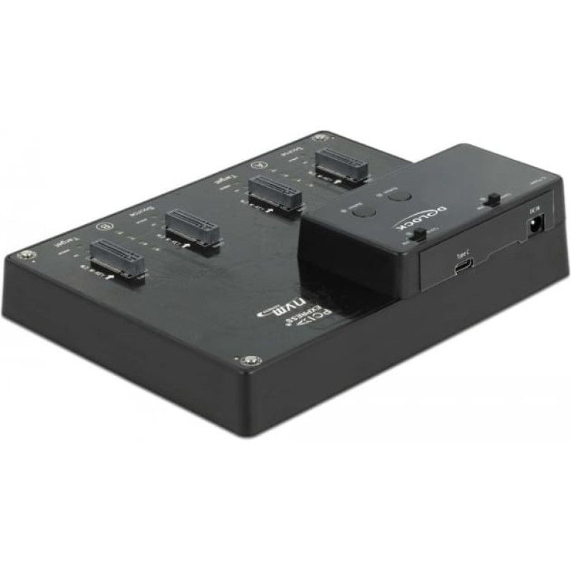 Delock Stacja dokująca Delock DeLOCK Stacja dokująca M.2 dla 4 x M.2 NVMe PCIe SSD z funkcją klonowania
